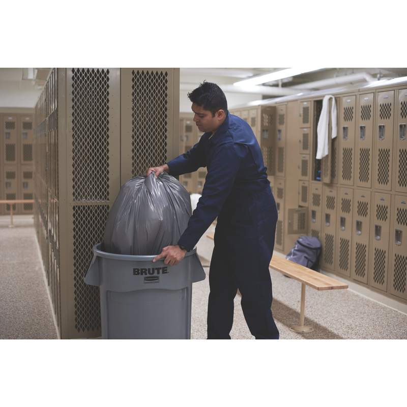 Container Brute cu canale de ventilare 121.1 L, Rubbermaid