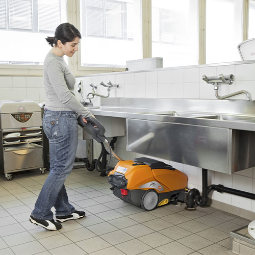 Swingo 350 E Euro - Echipament de spalat-aspirat, Taski