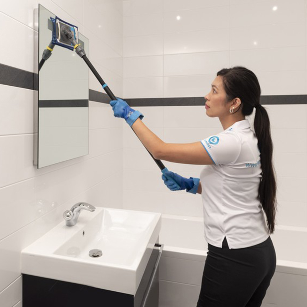 Sistem ergonomic pentru curatarea profesionala a suprafetelor cu led sau lumina uv i-scrub 26H, i-team